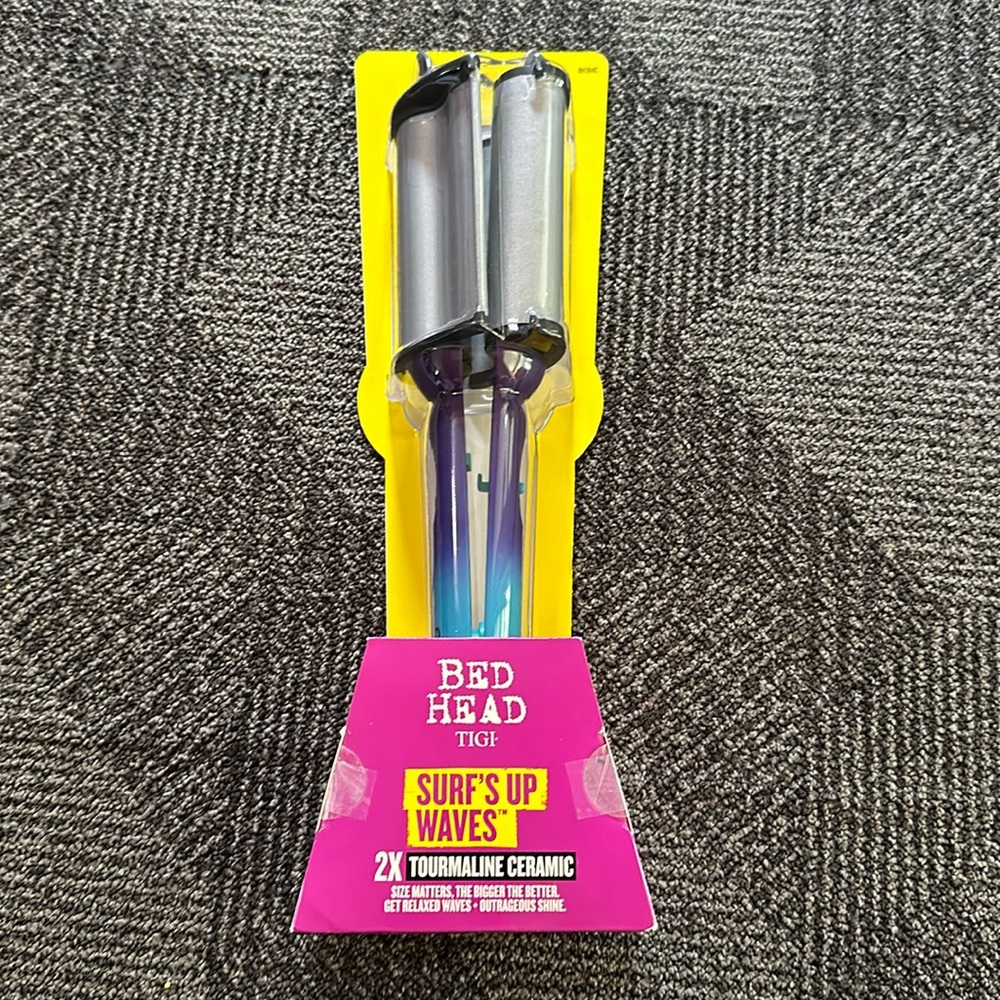 BedHead Tigi Surf’s Up Tourmaline Ceramic Hair Waver